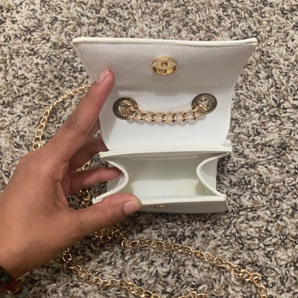 Used purse - Picture 2 of 2